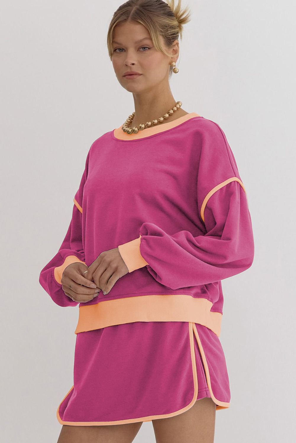 Conjunto de Sudadera Holgada de Contraste en Rojo Rosa y Skort con Cordones en la Cintura