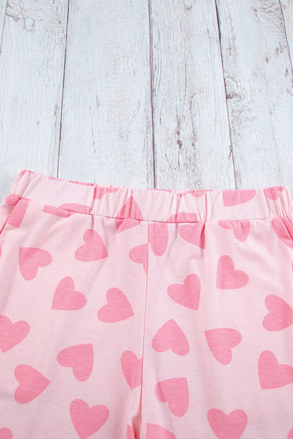 Conjunto de salón de top de manga larga y pantalón corto con estampado de corazones rosas de San Valentín