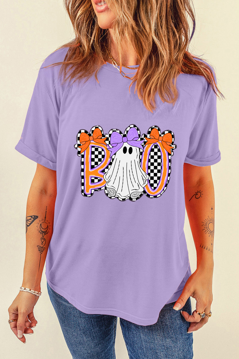 Camiseta gráfica de Halloween con fantasma y lazo a cuadros de glicina Boo