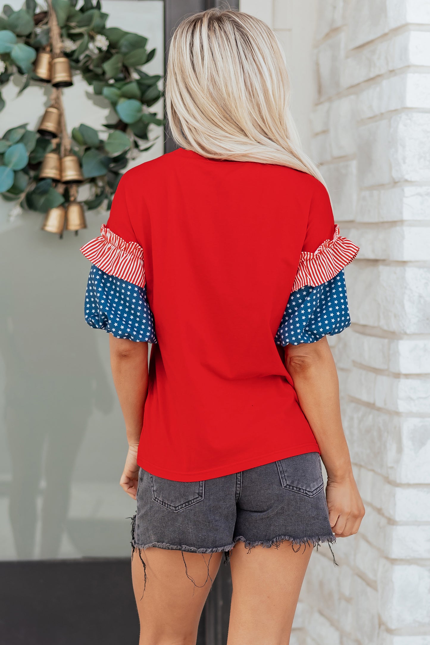 Top de manga corta abullonada Fiery Red Stars and Stripes
