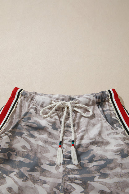 Pantalones con cordón, patchwork de paneles laterales a rayas y estampado de camuflaje caqui