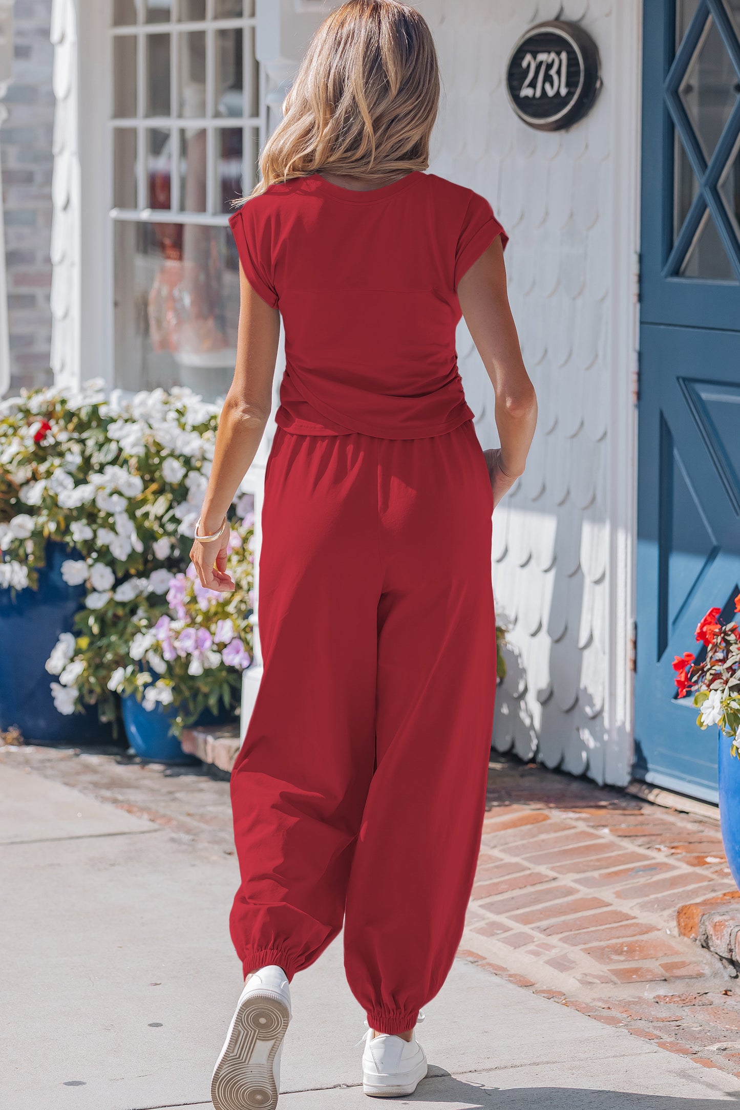 Racing Red Solid Color Cropped Tank Top and Jogger Pants Set - Snoopy's Closet