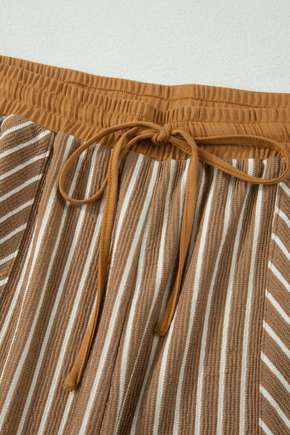 Conjunto de descanso de talla grande a rayas caqui con bloques de color y bolsillos