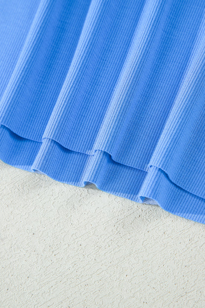 Conjunto de 2 piezas de top sin mangas ajustado azul cielo y shorts elásticos de cintura alta