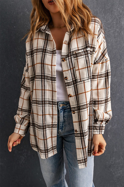 Sobrecamisa Blanca de Cuadros Grandes con Aberturas