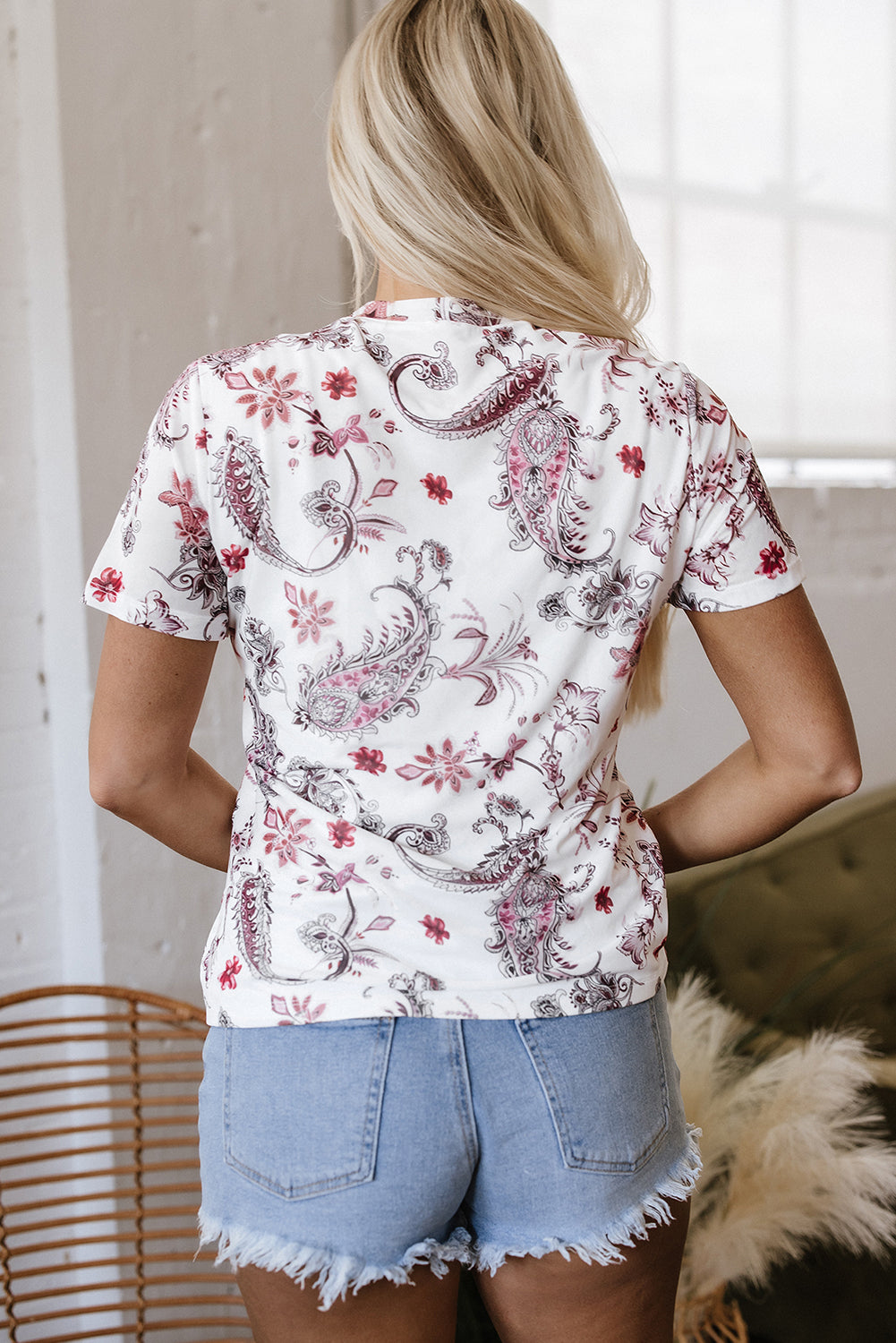White Vintage Paisley Mock Neck T Shirt - Snoopy's Closet