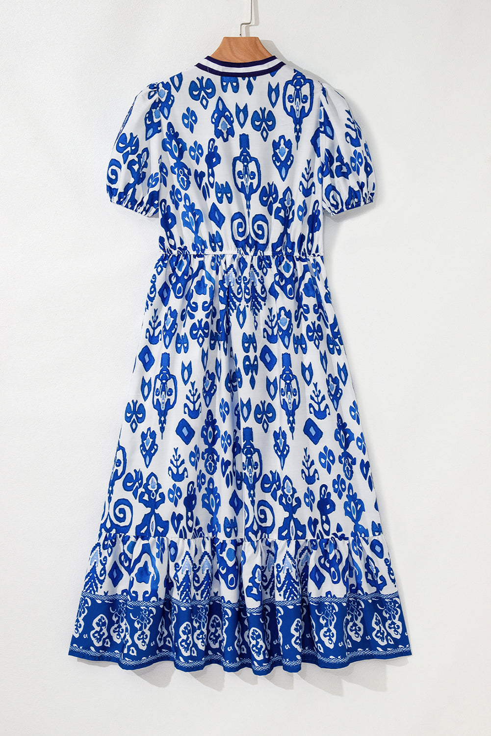 Vestido maxi azul floral de manga corta abullonada con cuello en V y cintura alta
