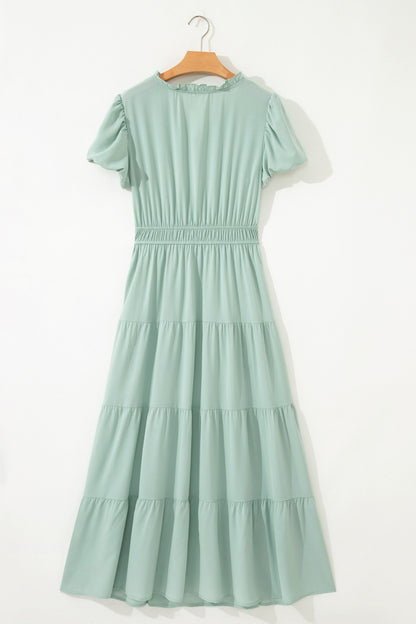 Vestido maxi escalonado de cintura alta con cuello en V y manga corta abullonada en color sólido Aqua claro