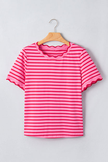 Camiseta de cuello redondo con ribete festoneado de rayas verdes