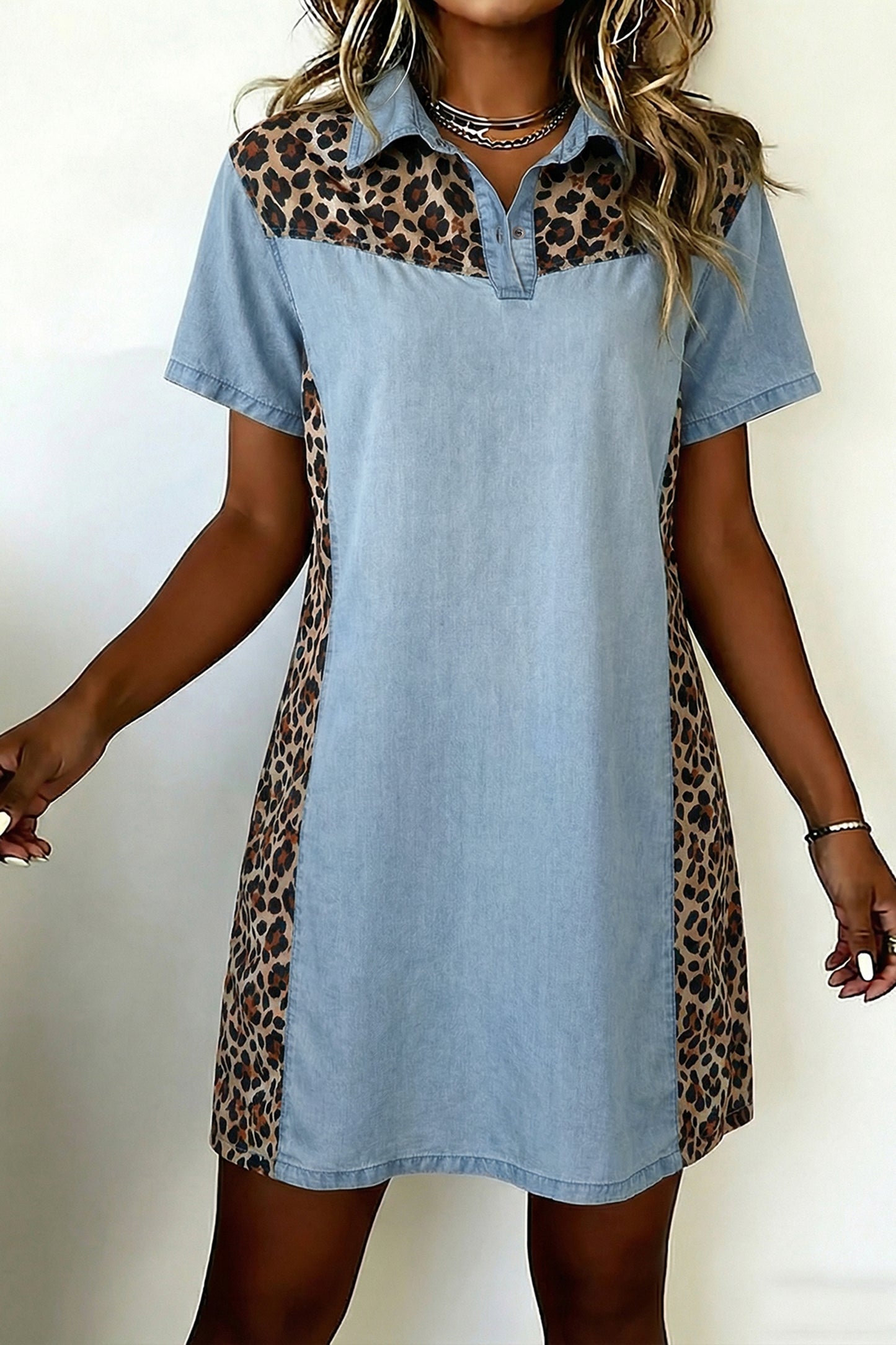 Minivestido con cuello de camisa Myosotis Denim con bloques de color y retales de leopardo
