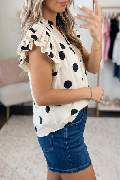 Blusa informal de manga corta con volantes y cuello en V de lunares albaricoque