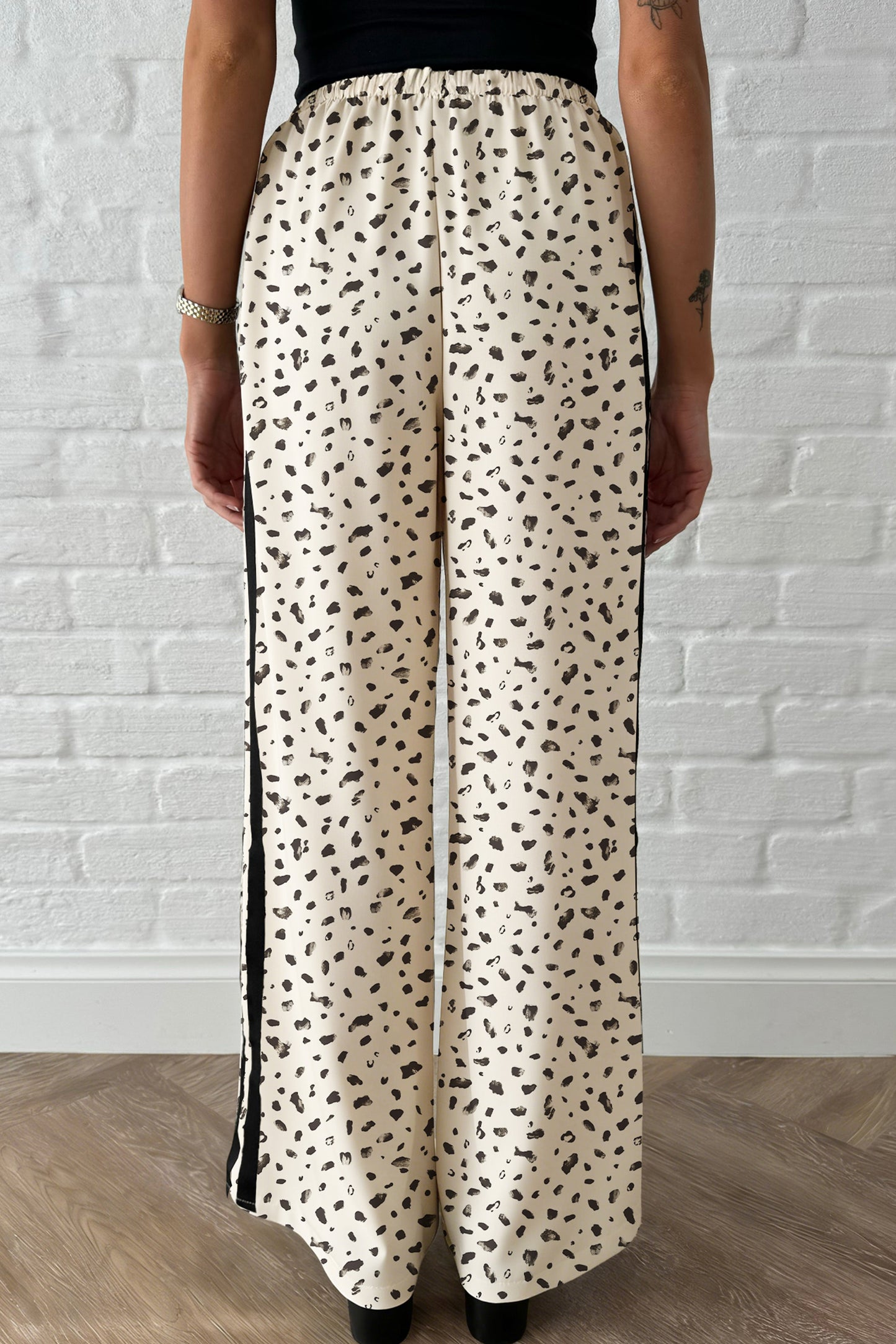 Pantalones Sueltos con Cordón, Estampado Leopardo Beige y Raya Lateral