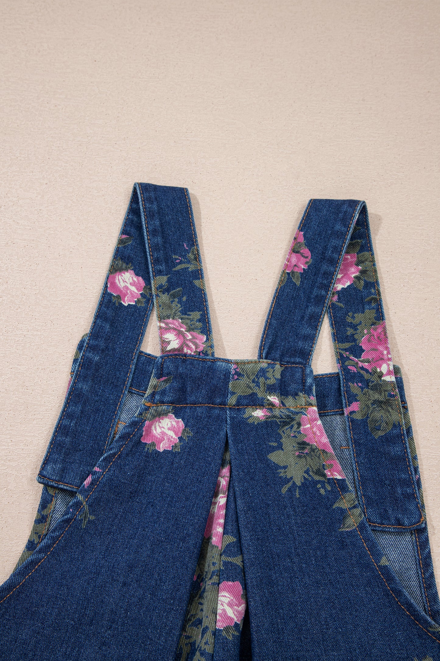 Mono vaquero plisado de pernera ancha y talle alto con estampado floral Blue Beau