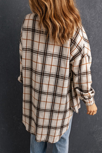 Sobrecamisa Blanca de Cuadros Grandes con Aberturas