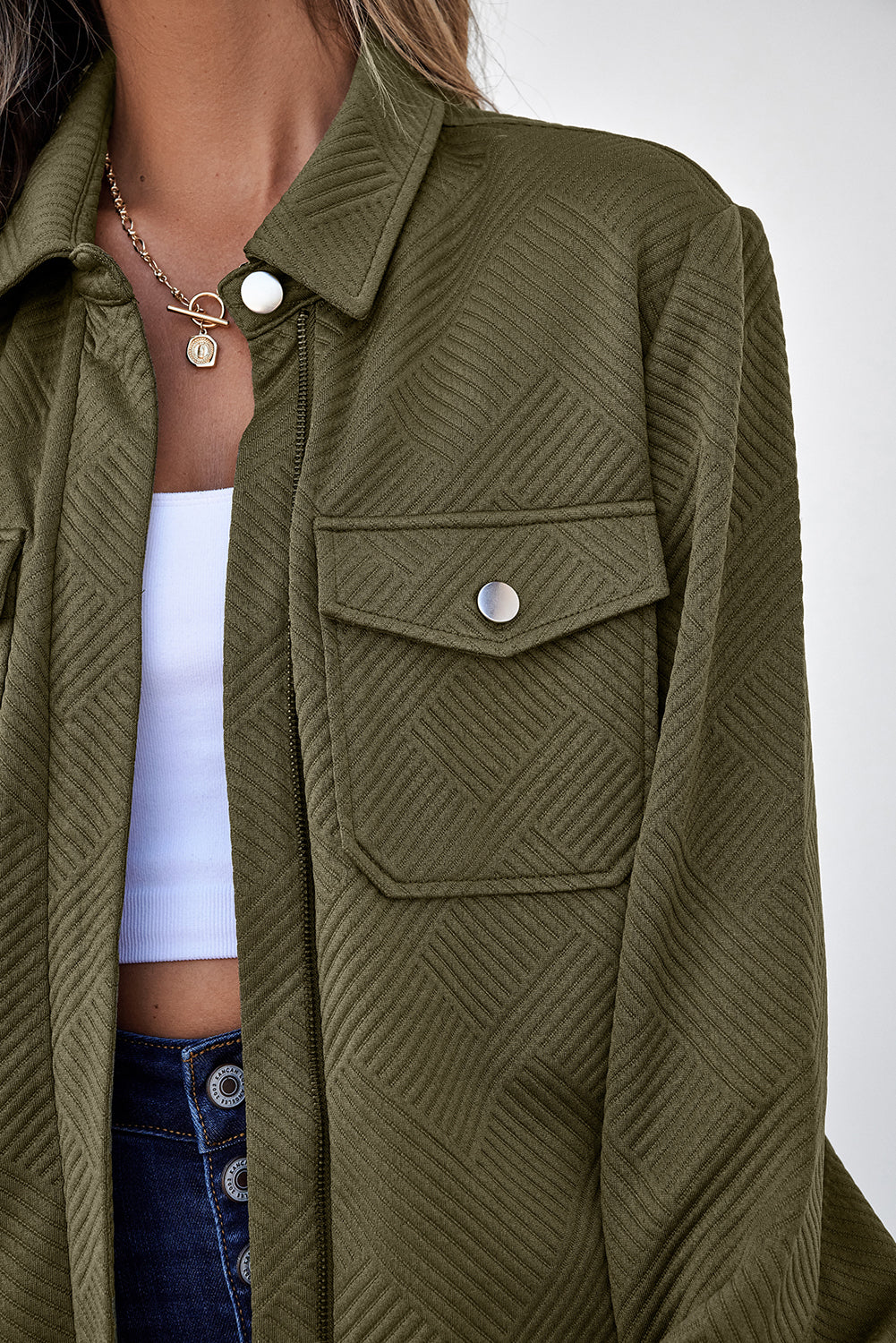 Chaquetas con cuello, color verde negruzco sólido, con cremallera y solapa con botones