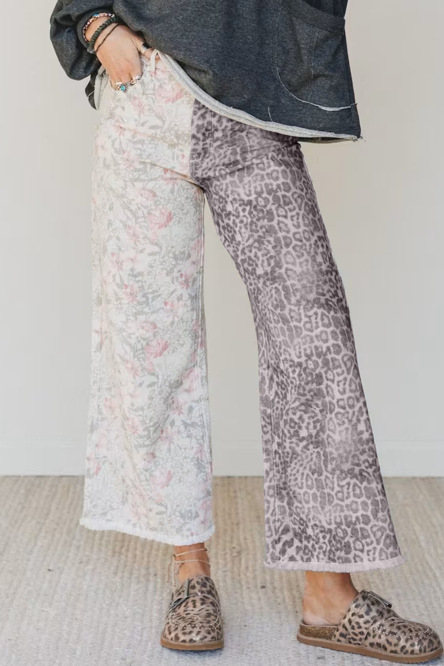 Vaqueros Multicolores Retro con Estampado Floral de Leopardo en Contraste y Bajo Sin Rematar