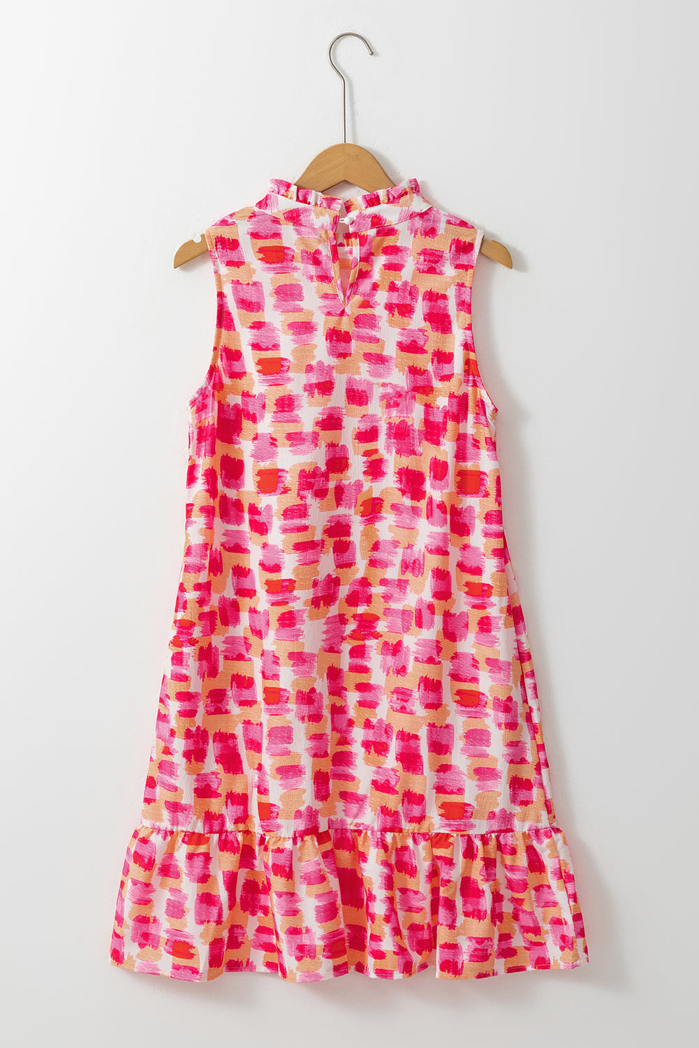 Vestido Mini Sin Mangas con Volantes en el Cuello y Estampado Abstracto Rosa