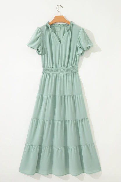 Vestido maxi escalonado de cintura alta con cuello en V y manga corta abullonada en color sólido Aqua claro