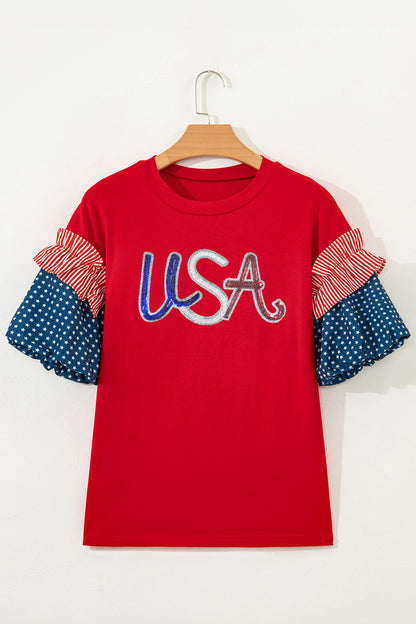 Top de manga con empalme en contraste patriótico con letras de USA en lentejuelas rojas ardientes