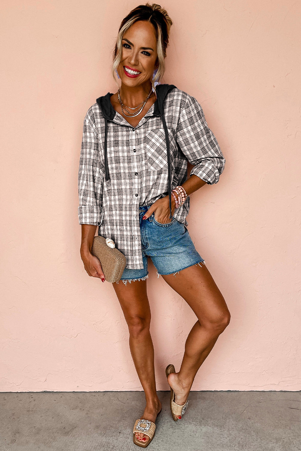 Camisa Chaqueta con Capucha, Estampado a Cuadros Negros, Corte Holgado y Botones