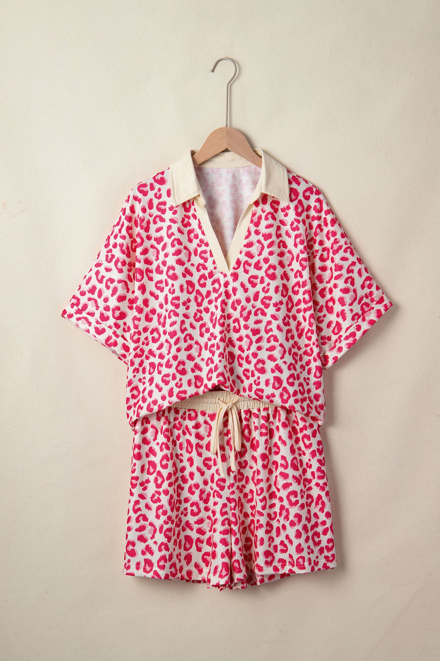 Rose V Neck Collar Leopard Printed 2pcs Short Set - Snoopy's Closet