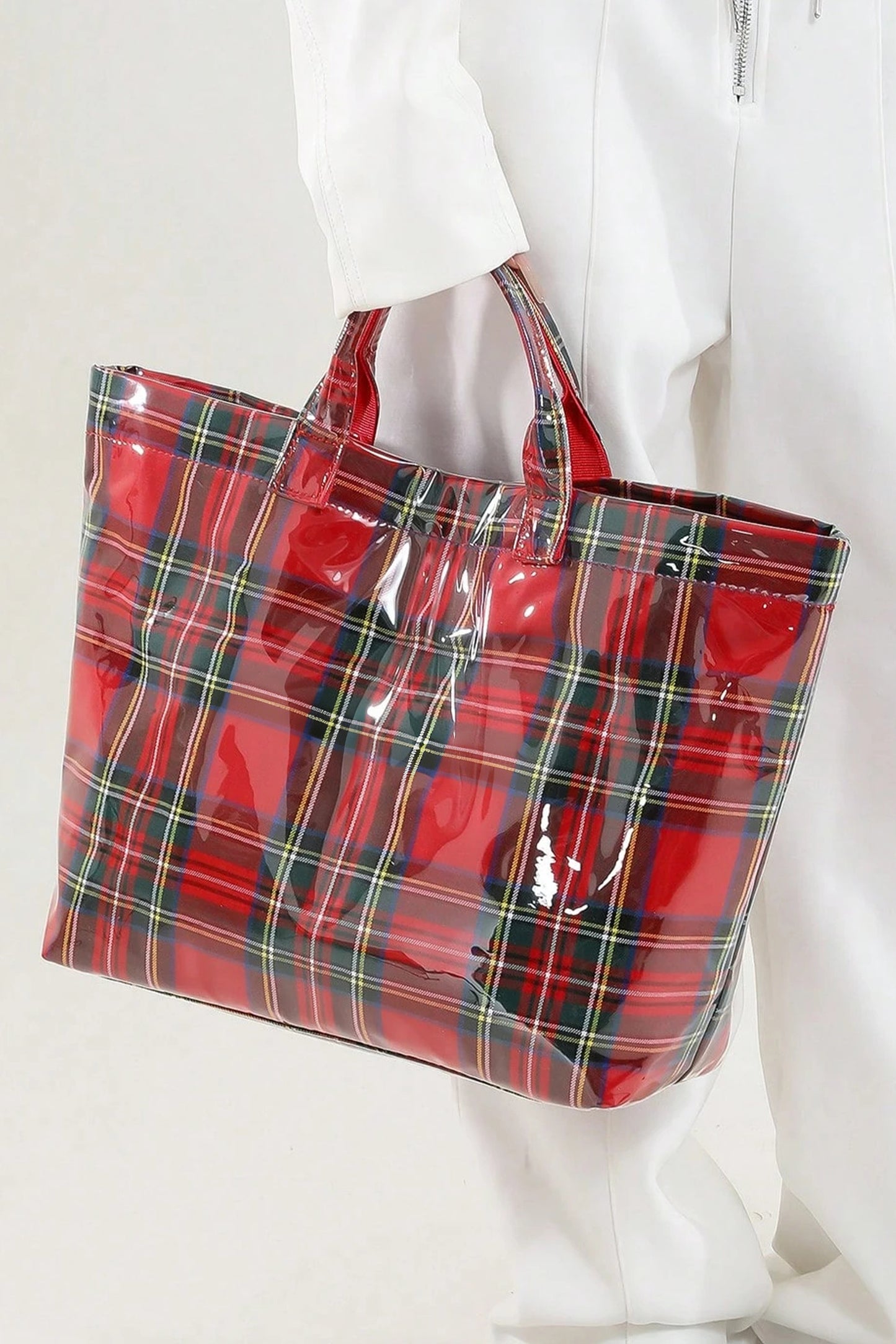 Bolso tote impermeable brillante de PVC con patrón a cuadros rojo fuego