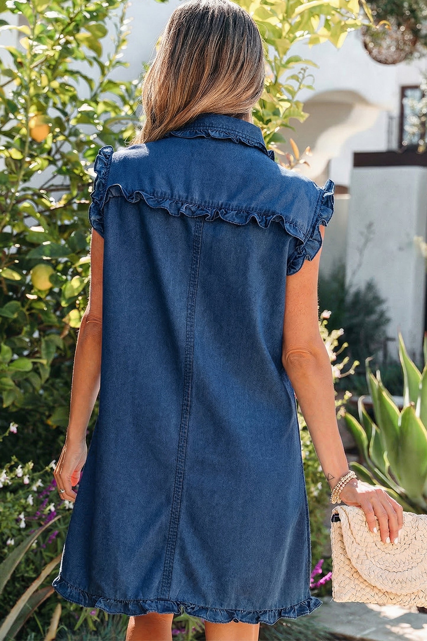 Vestido vaquero azul marinero con cuello, ribete con volantes y bolsillos