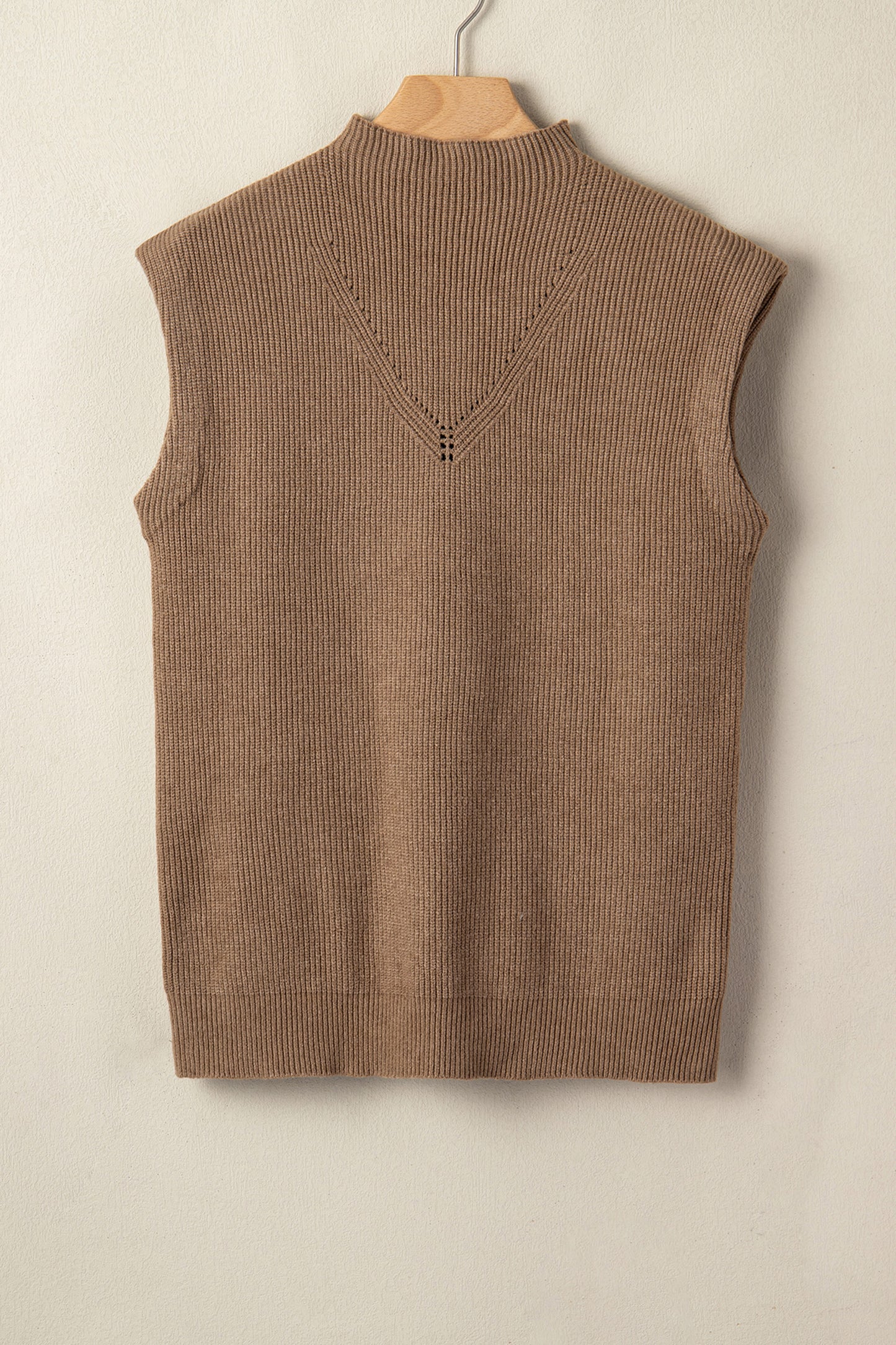 Suéter sin mangas holgado de cuello alto de punto acanalado color beige francés claro liso