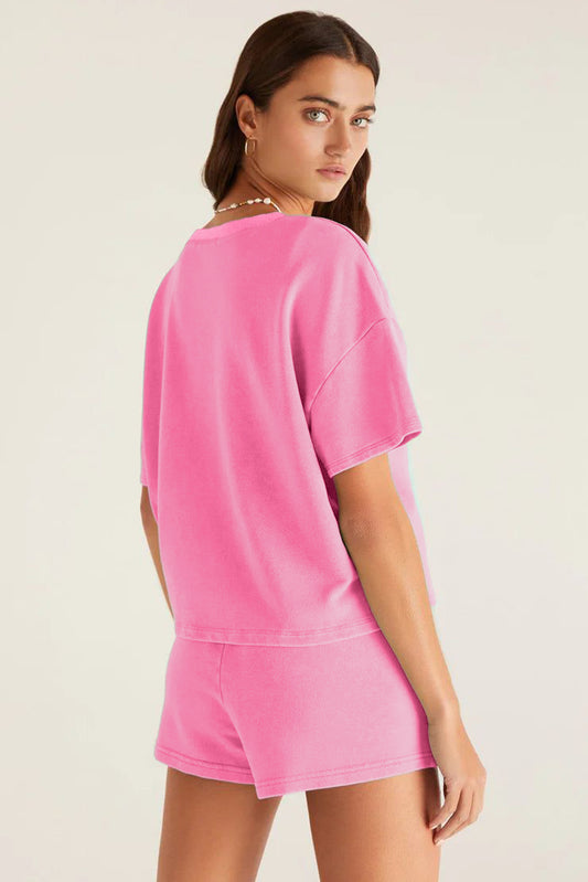 Conjunto de camiseta con cuello de pico y hombros caídos Bonbon y shorts con cordón en la cintura elástica con retales