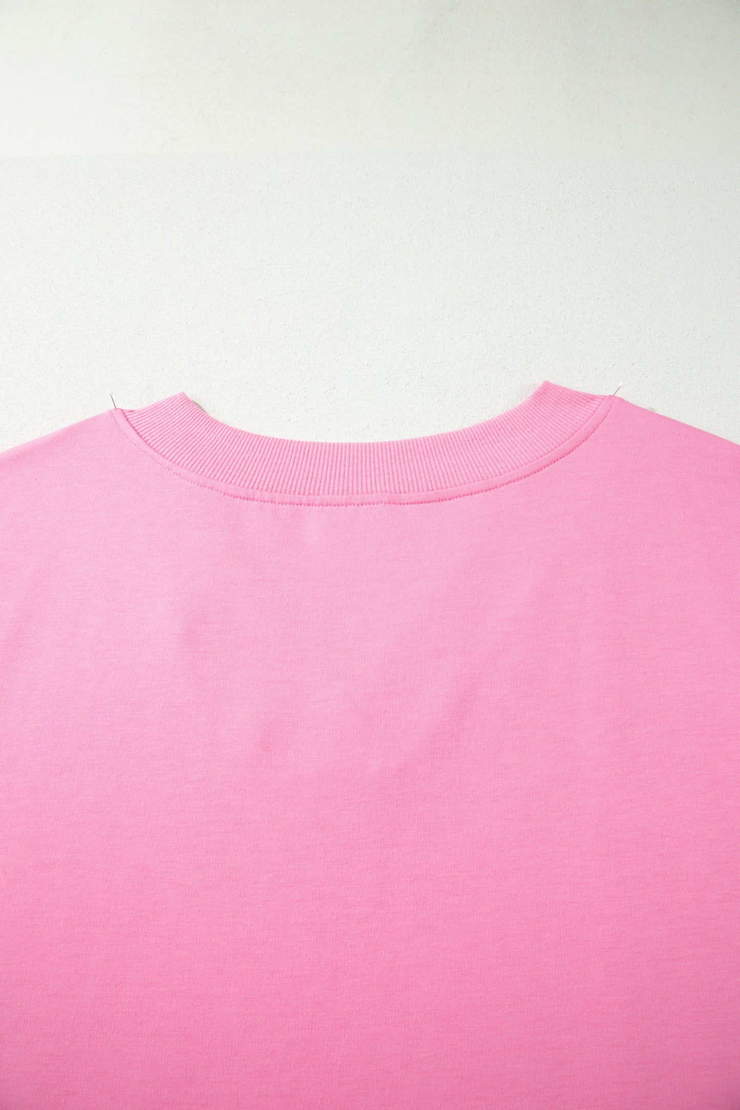 Conjunto de camiseta con cuello en V sólida y pantalones con cordón Bonbon de talla grande