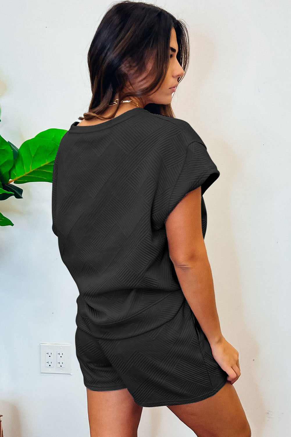 Black 2pcs Solid Textured Drawstring Shorts Set - Snoopy's Closet