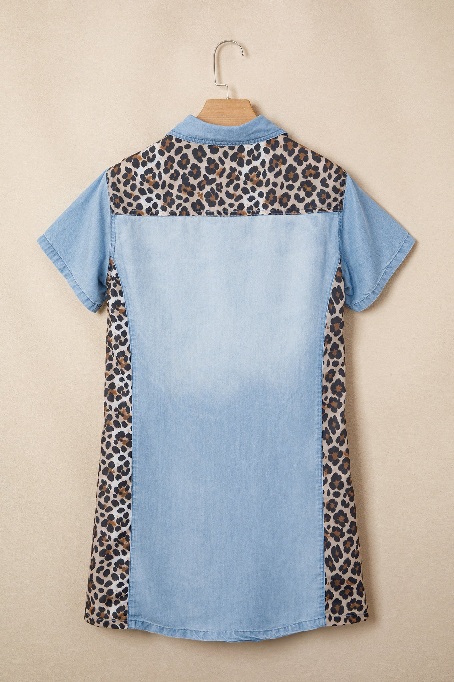 Minivestido con cuello de camisa Myosotis Denim con bloques de color y retales de leopardo