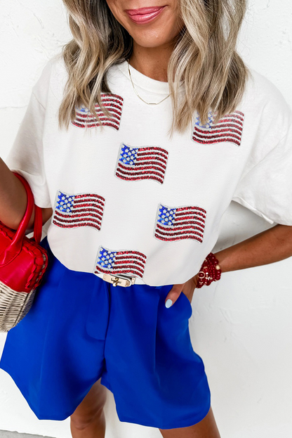 Camiseta casual con parches de lentejuelas blancas de la bandera estadounidense