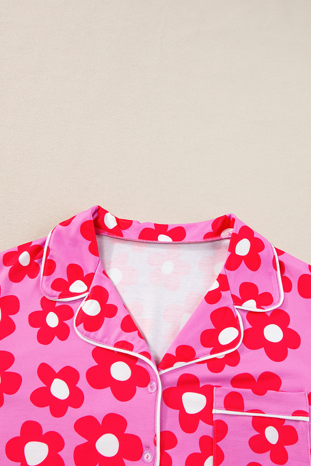 Conjunto de pijama de camisa de manga corta con estampado floral