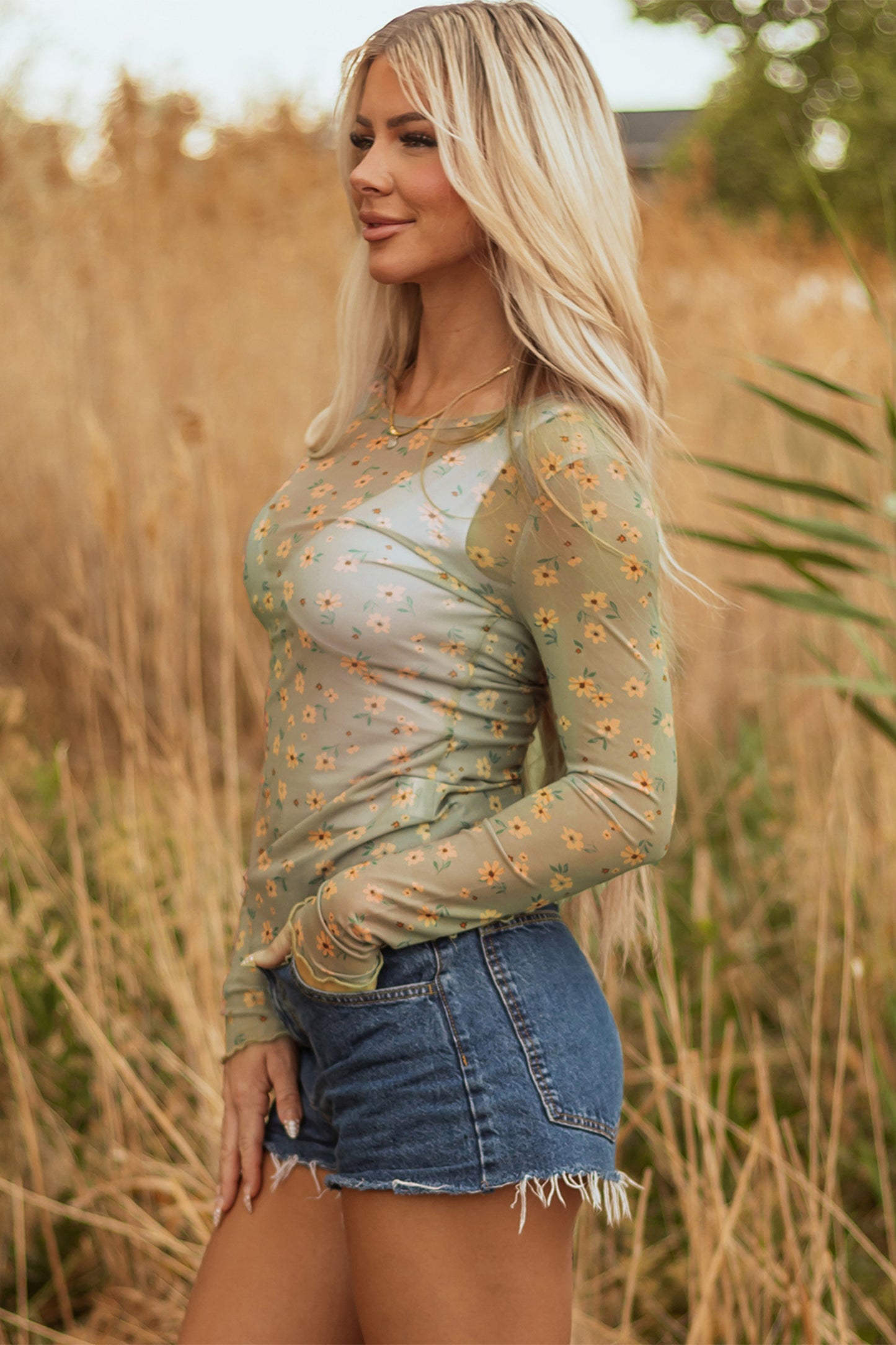 Top de malla de manga larga con estampado floral vintage verde laurel estilo sureño
