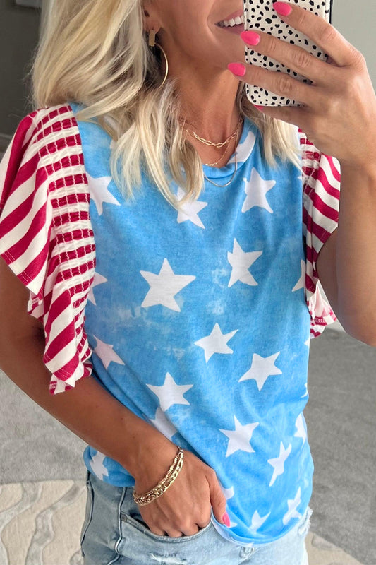 Top azul cielo vintage con estampado de estrellas, rayas y mangas con volantes, ideal para el Día de la Independencia