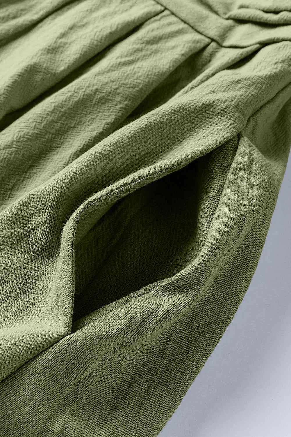 Peto fruncido de manga farol con escote cuadrado en verde selva