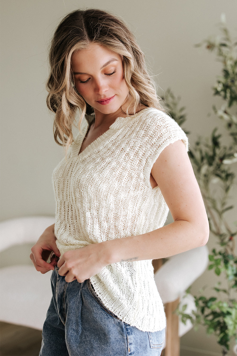Beige Notched V Neck Short Sleeve Sweater - Snoopy's Closet