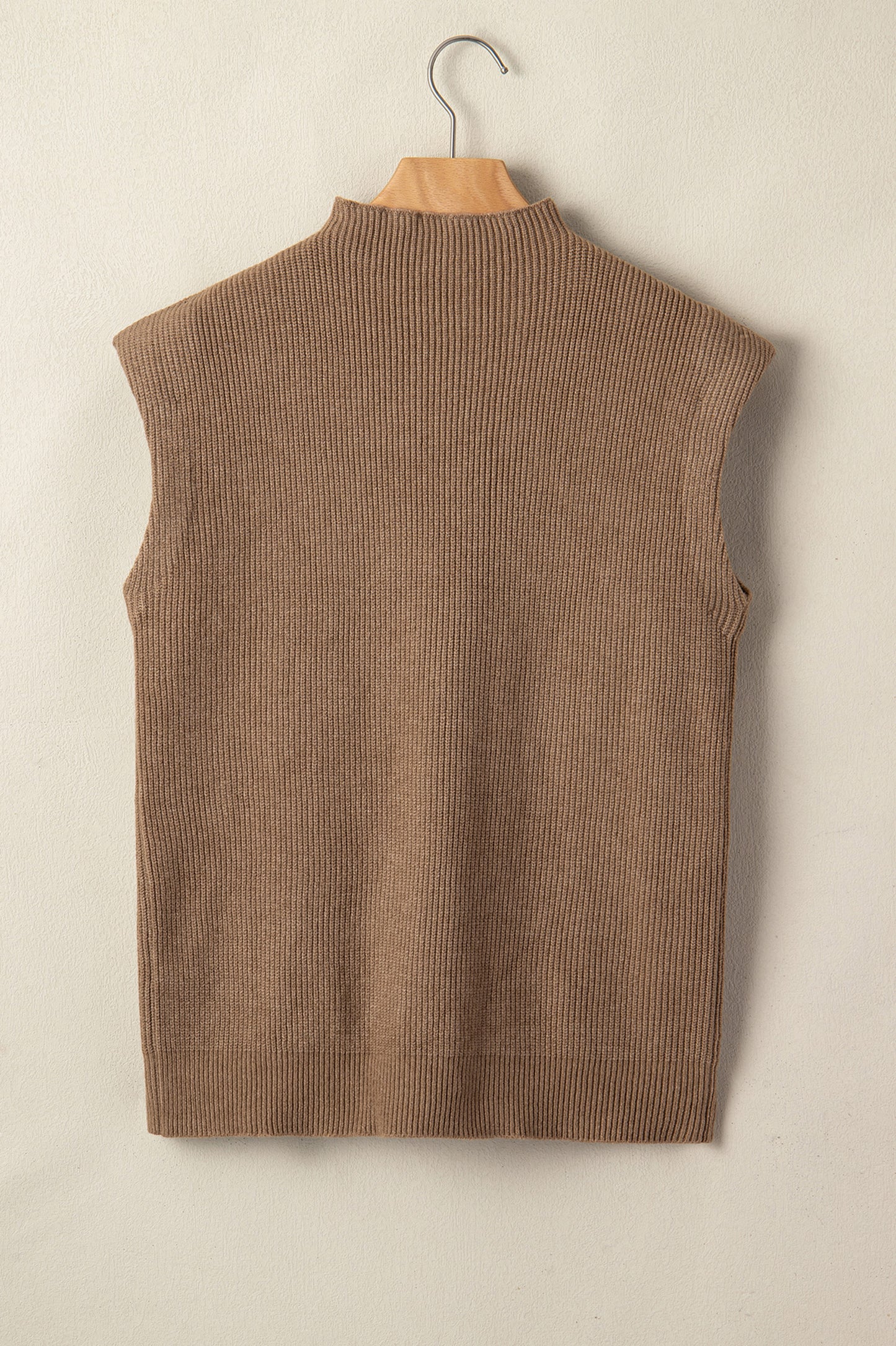 Suéter sin mangas holgado de cuello alto de punto acanalado color beige francés claro liso