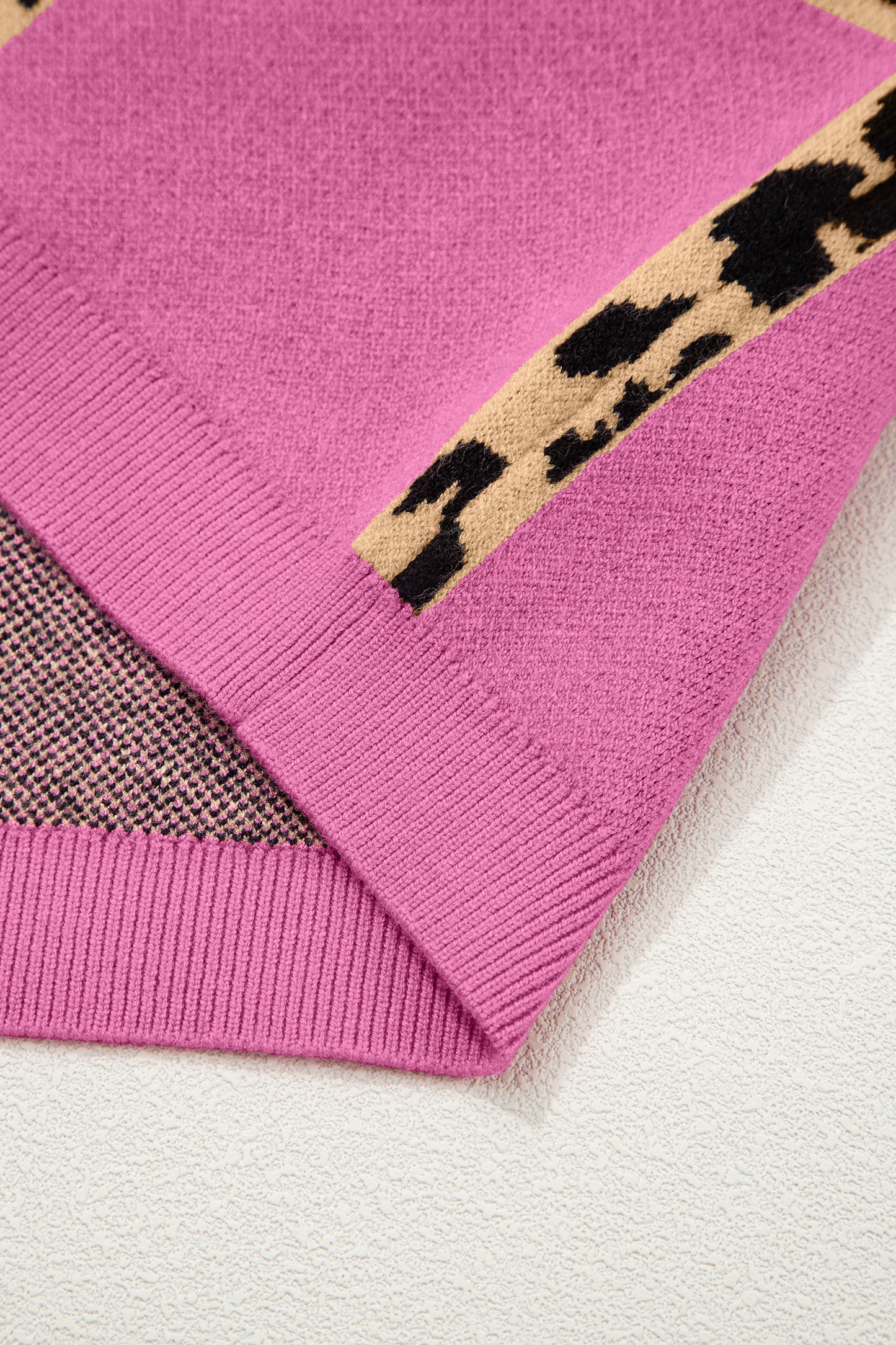 Suéter de punto de manga corta a cuadros leopardo rojo rosa