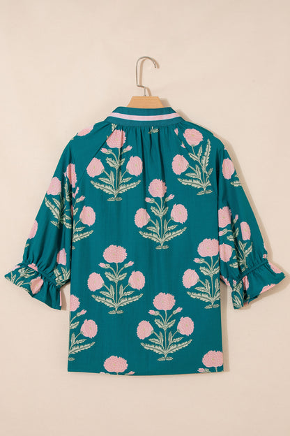 Blusa verde casual con estampado floral silvestre, cuello en V y manga 3/4