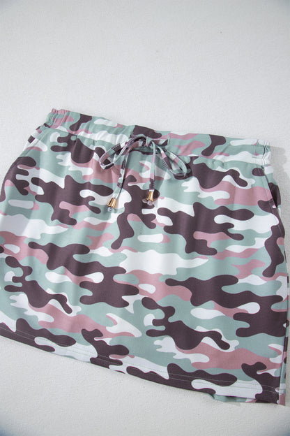 Minifalda pantalón informal con cordón y estampado de camuflaje verde