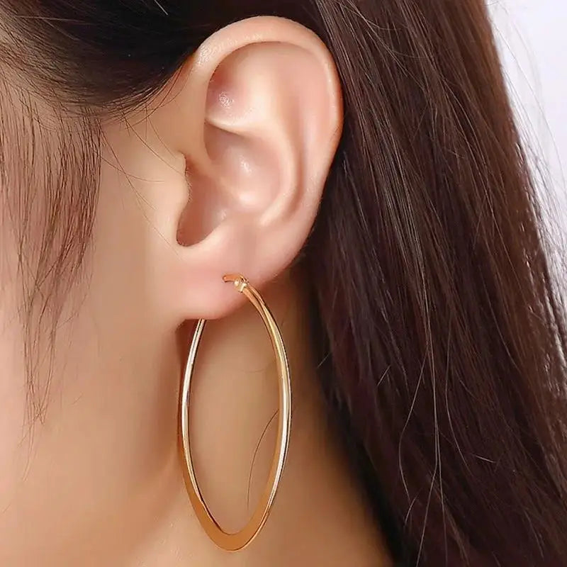 Showfay Gold Color Simple Chic Stainless Steel Stud Earring Set for Women Girls Daily Wear Party Festival Casual Jewelry Gift