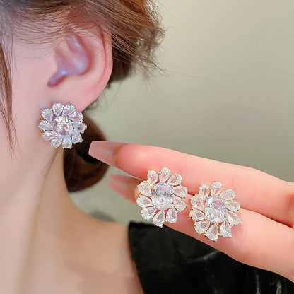 White Gold Flower Stud Earrings Crystal Rhinestone Claw Setting Romantic Wedding Jewelry For Women