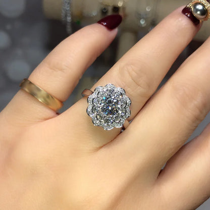 European and American Anniversary Couple Gift: European and American New Geometric Ring Luxury Green Zircon Accessory