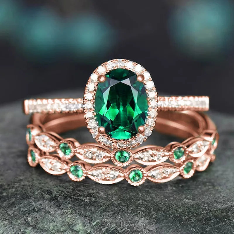 European and American Anniversary Couple Gift: European and American New Geometric Ring Luxury Green Zircon Accessory