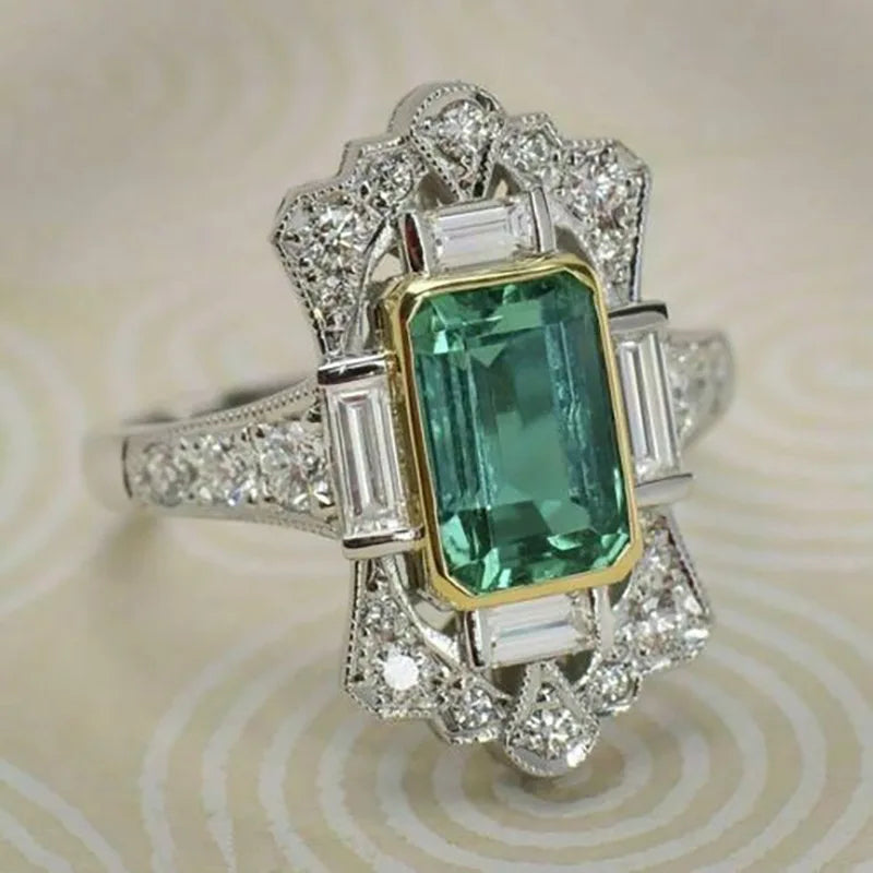European and American Anniversary Couple Gift: European and American New Geometric Ring Luxury Green Zircon Accessory