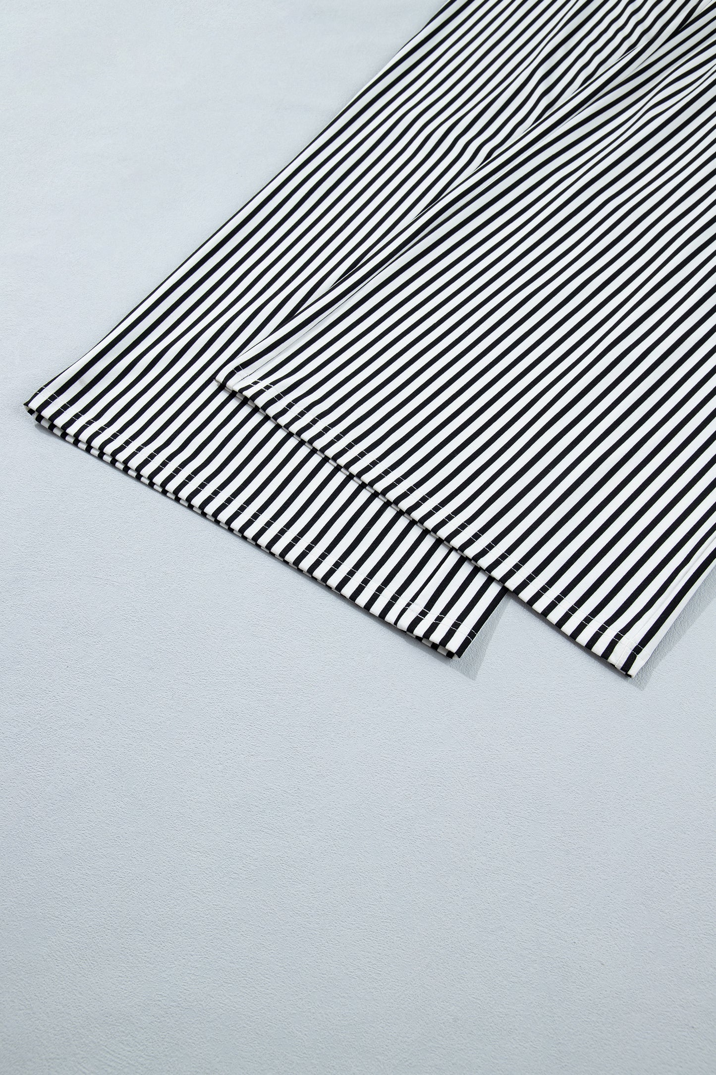 Pantalones casuales rectos holgados de talla grande con rayas negras