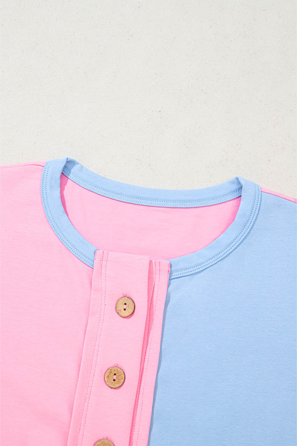 Camiseta con botones, cuello y dos tonos Myosotis