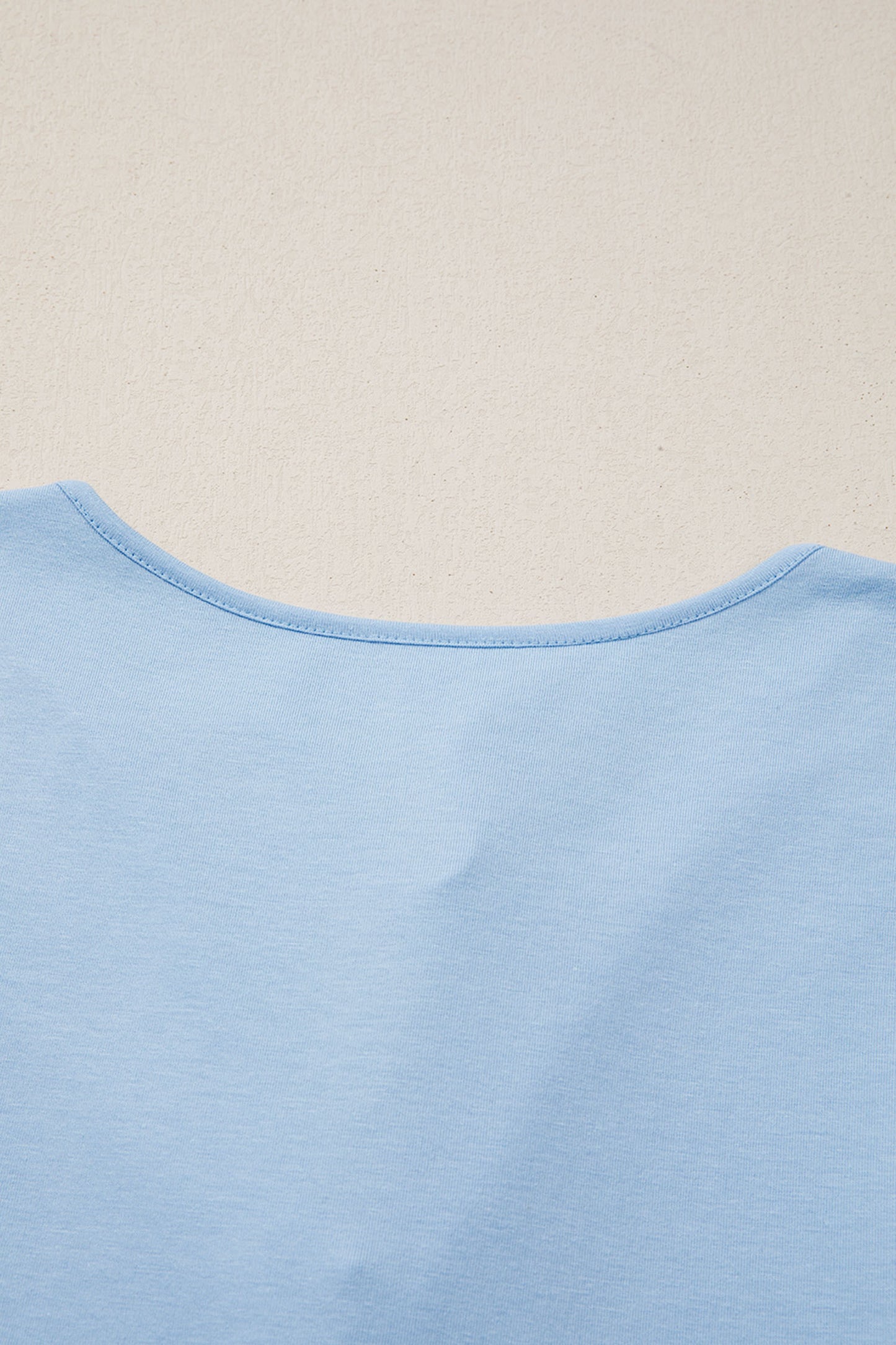 Beau Blue Talla Grande Color Sólido Lazo Peplum Blusa Sin Mangas